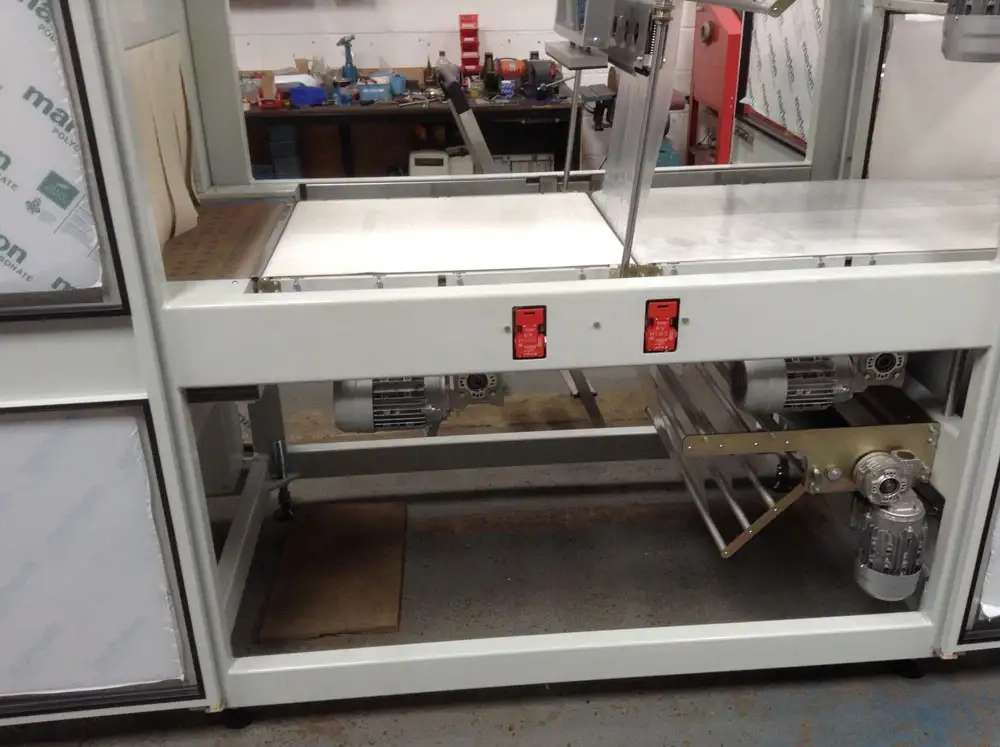 Inline Shrink Wrapping Machine