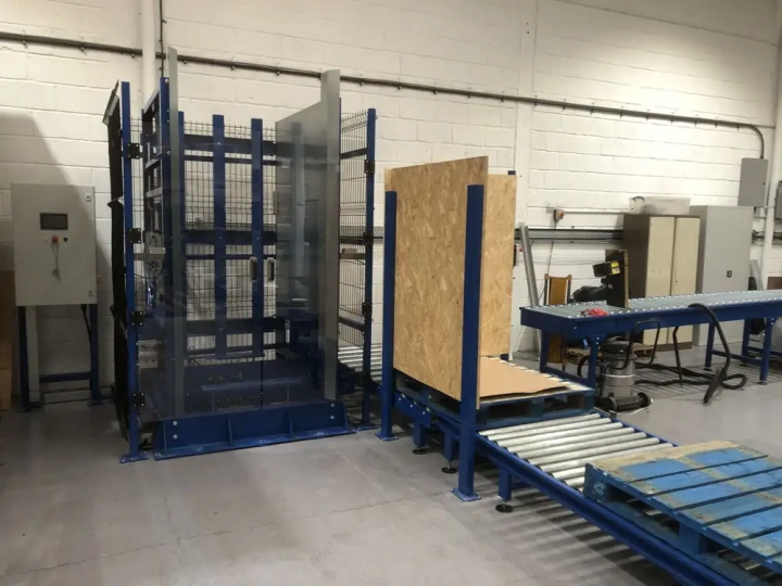 Custom Pallet Dispenser